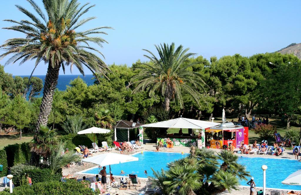 Costa Tiziana Hotel Village קרוטונה מראה חיצוני תמונה